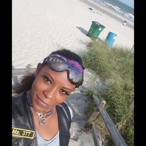 Meet your Posher, Shuntavis